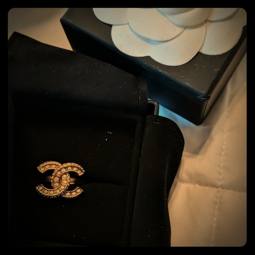Chanel signature ring